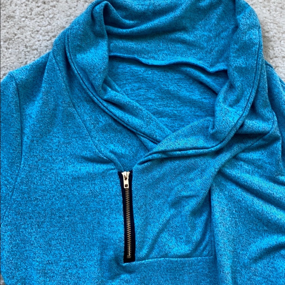 💙 Light blue/teal pullover - Picture 2 of 2